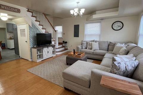 Chelsea Cabana | Near Tropicana & Boardwalk