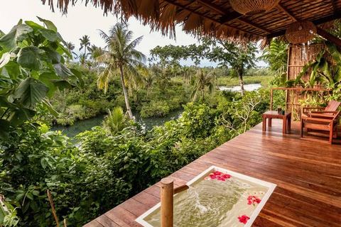 The River Hideaway - Bathtub & Rooftop