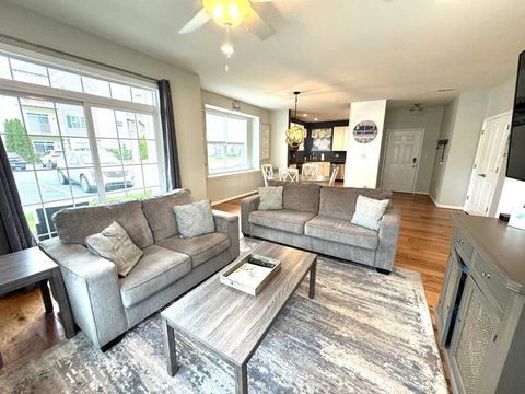 1st floor - 3b/2b Condo - Pool - Linens Included
