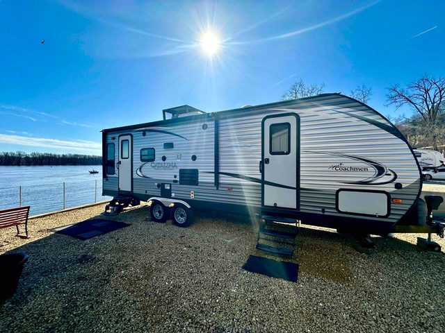Riverfront Camper — Bellevue, IA