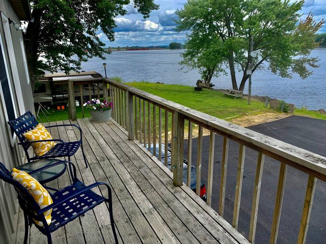 Mississippi River Cabin — Bellevue, IA