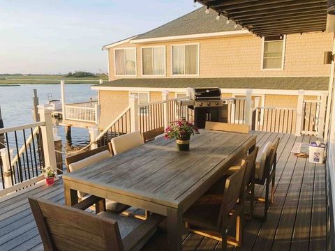 Ventnor Villa | Bayfront, 3 Blocks to Beach