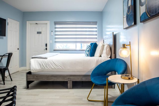 Cozy Beachside Boutique Hotel with kitchen — Daytona Beach, FL
