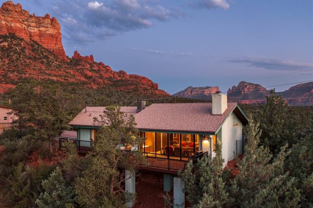 Amazing Views!! - Hilltop Harmony - S096