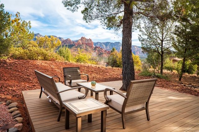 The Great Escape! Modern, Secluded Retreat, Views, Uptown Location - Manzanita 205 - S081