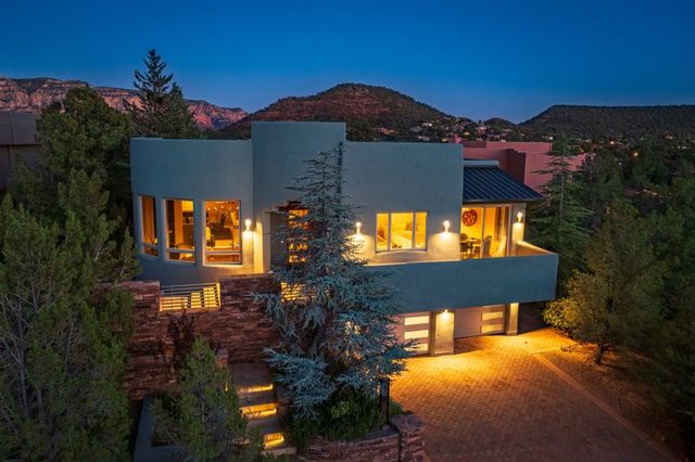 Amazing Home Located in West Sedona with Community Pool! Great Views! 6 Month Minimum - Sedona Select - S069