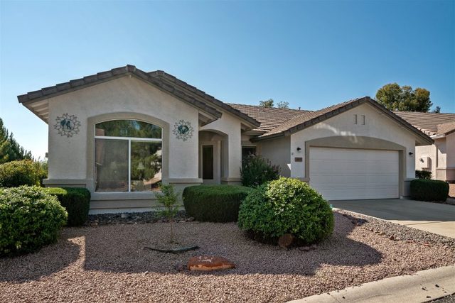 Comfortable and Quaint, Beautiful Community Pool & Hot Tub! Great Cottonwood Location! Bronco - S021