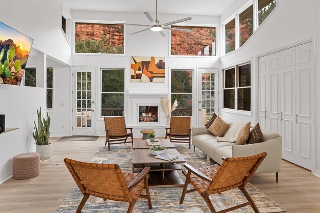 Gorgeous Home Filled with Natural Light, Stylish Design, Amazing Views! Lavish in Light - Devils Kitchen - S003