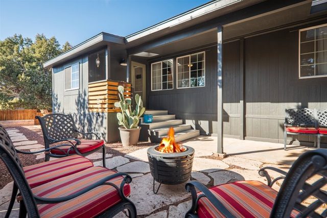 Beautifully Remodeled Home in the Heart of Sedona! Adorable 3 Bedroom Home! - Bonita - S088