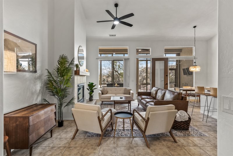Attached game room! Spacious 4 BR Home near Sedona! Comm Pool/Spa!- Roper - S090