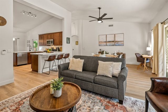 Attached game room! Serene 3BR Oasis near Sedona! Comm Pool/Spa!- Cedar Post S001