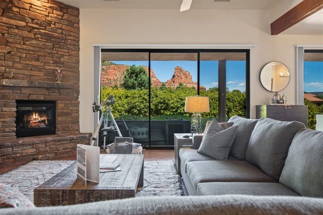 Iconic Red Rock Views, Luxury Southwest Style with Hot Tub! Casa Norteno - S100
