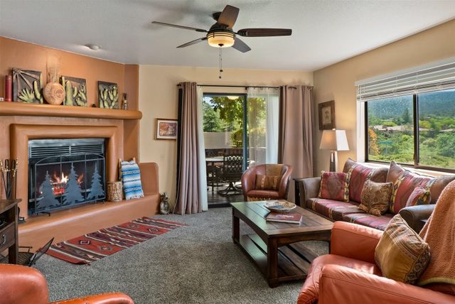 Stylish Canyon Mesa Town Home, Contemporary Golfers Dream! Copper - S099
