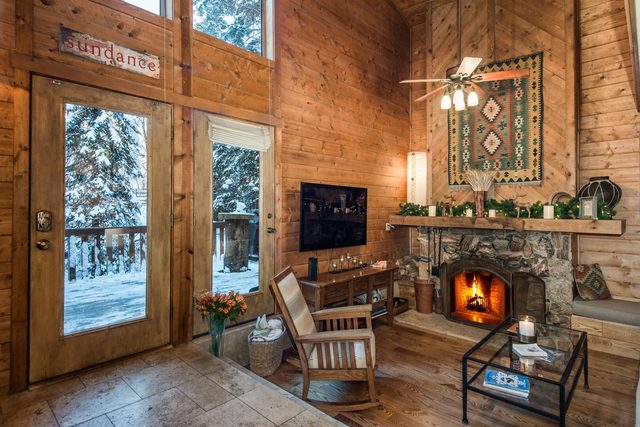 Creekside Cabin