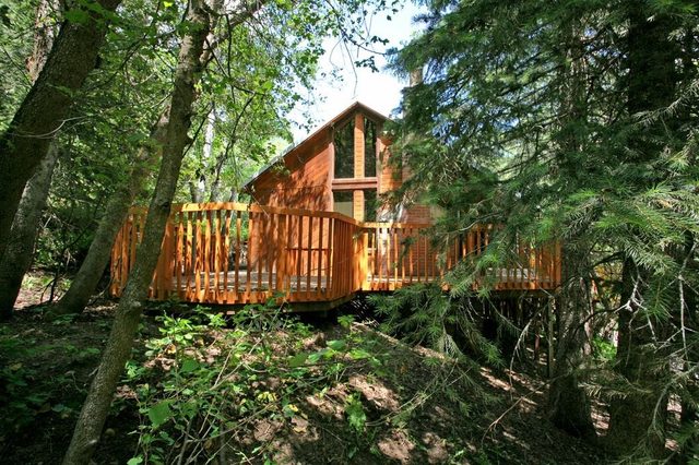 Hillside Hideaway