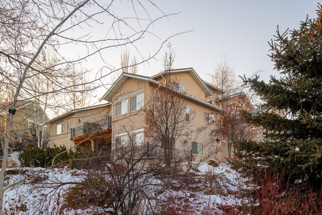 Hummingbird Springs Home
