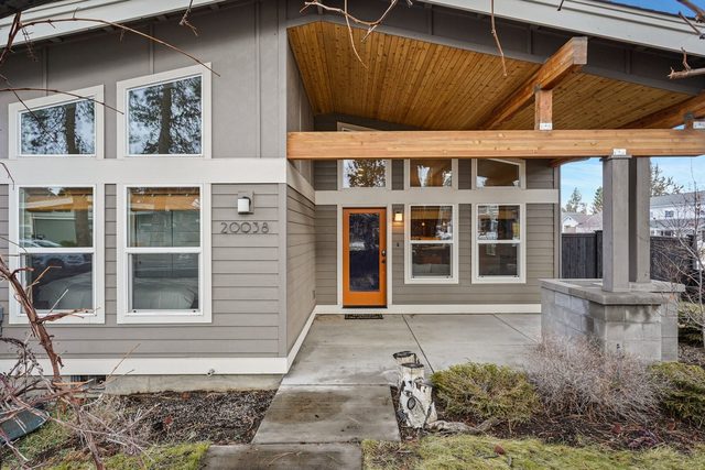 Dwell 30 Day Minimum — Bend, OR