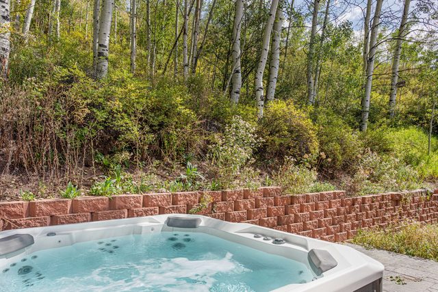 Booth Falls Retreat (554063)