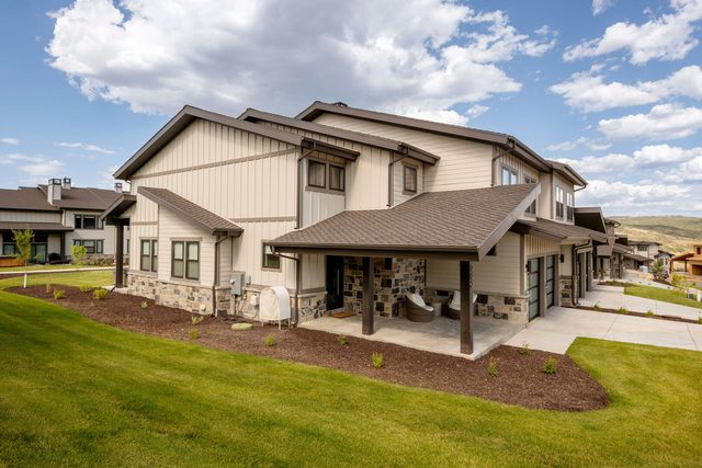 Deer Valley East Village Lakeside 96