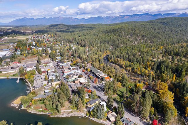 Flathead Valley - BF - Riverside Retreat