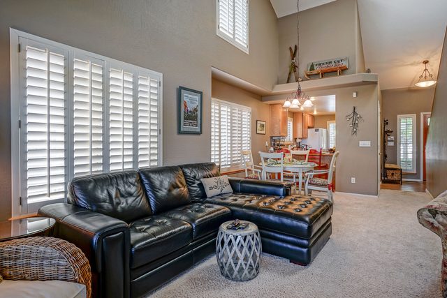 Mountain Oaks Retreat