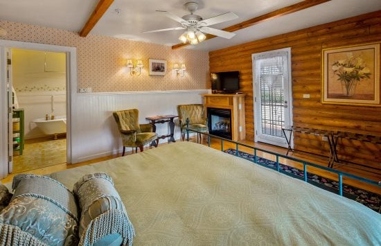 Quarter Horse Inn / Jasmine Room — Williams, AZ