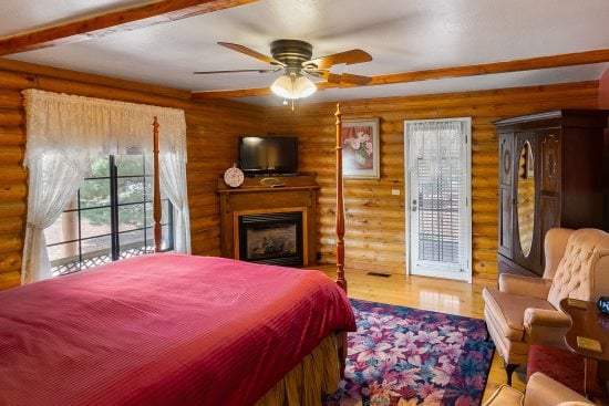 Quarter Horse Inn / Rose Room — Williams, AZ