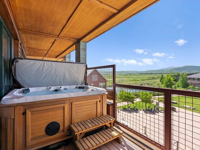 NP-222 (2BD) — Park City, UT