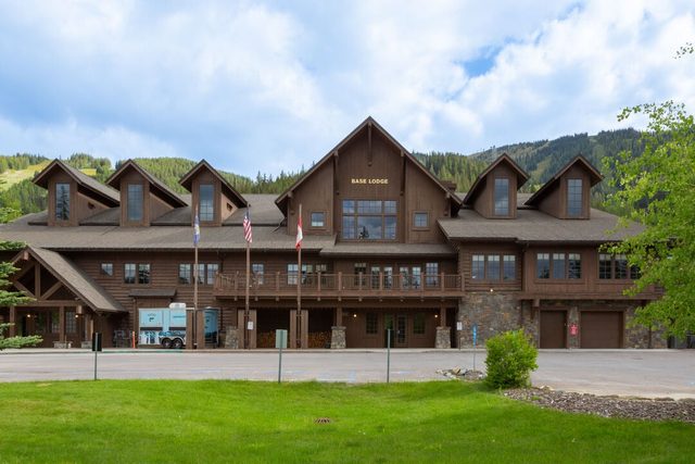 Flathead Valley - WF - SkiDaddle Inn Slopeside