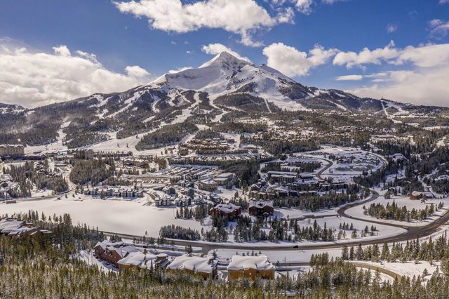 Big Sky - Mountain Lake 302C