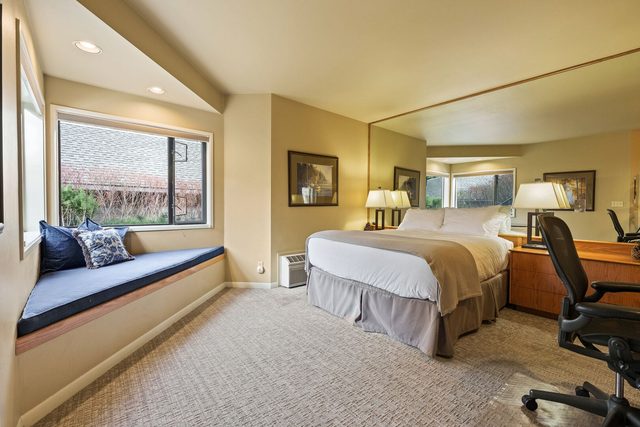 River Ridge 323B