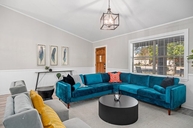 Fritztown's Finest - Hot Tub, Fire Pit & Sleeps 10