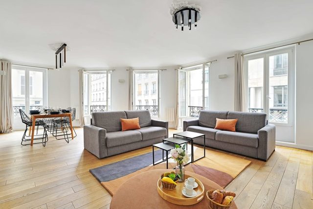Renovated and modern 4BD for 12 guests!