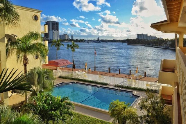 Fort Lauderdale Yacht & Beach Club 416