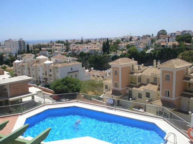 SHR010 Amplio apartamento con piscina cerca de la playa