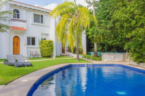 Playacar Townhome: Pool, Patio & Beach Walk
