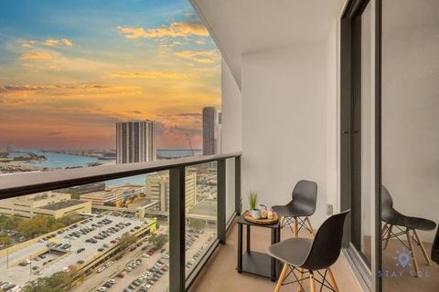 Modern Miami Gem: City View Condo|Free Parking