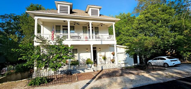 Historic Bed & Breakfast, Groups/family Memories! — Eureka Springs, AR