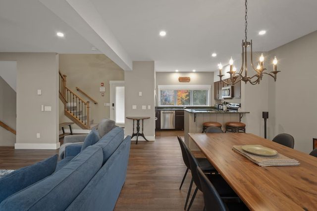 Newly Renovated Lodge at Mt.Snow w/Fireplace