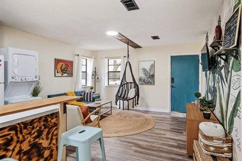 Cozy duplex w/fire pit & BBQ — Pensacola, FL