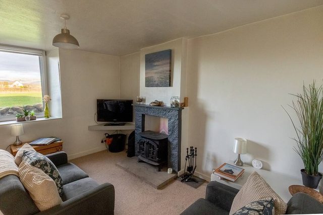 Drigg Cottage: Cosy Retreat with Log Burner & Garden