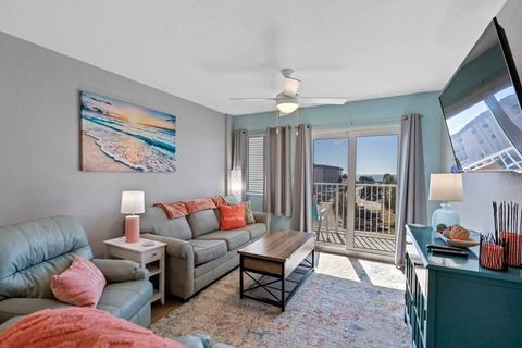 Beachfront Gulf Views Fort Morgan Pool Sleeps 7! — Gulf Shores, AL