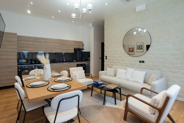 Spacious Air-conditioned Apartment Center of Paris