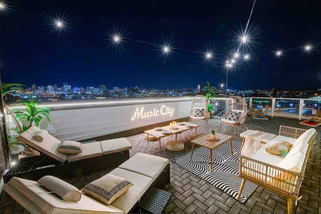 Ultimate Lux|Double rooftop, 16 beds! Game Room — Nashville, TN