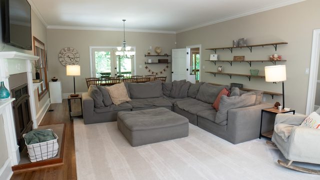 Pet-Friendly 5BR on 2.5 Wooded Acres| near Parks and Shopping