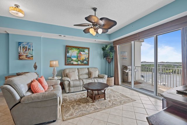 Wharf 718 Waterfront 2 bedroom Pools Large Balcony — Orange Beach, AL