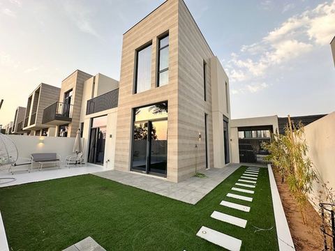 Luxury 5BR Townhouse – SUN, Arabian Ranches III — Dubai, Dubai