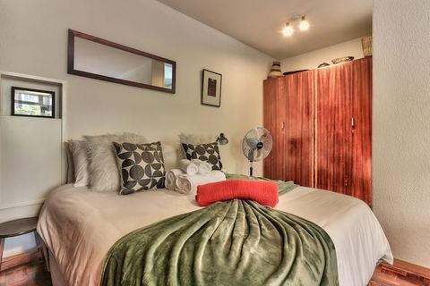 Studio with Garden Oasis in CBD — Cape Town, Western Cape