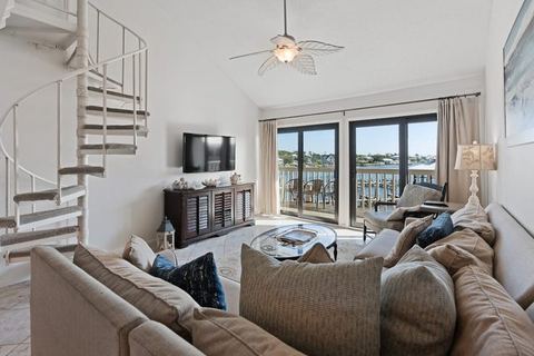 Waterfront Condo Nearby Beach Boat Slip sleeps 12!