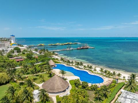 Beach Front Apartment with beach access AMARA